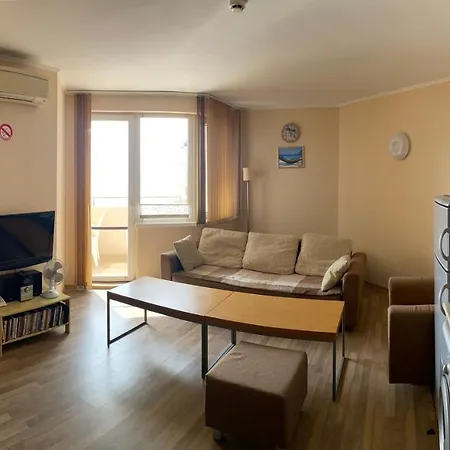 First Line At 4* אובזור