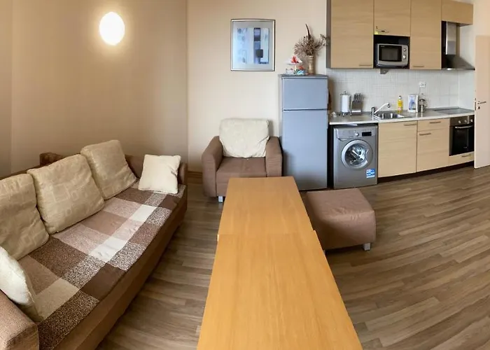 First Line At Ξενοδοχείο με διαμερίσματα Obzor