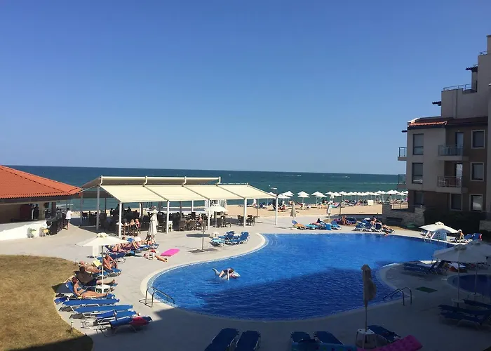 First Line At Ξενοδοχείο με διαμερίσματα Obzor