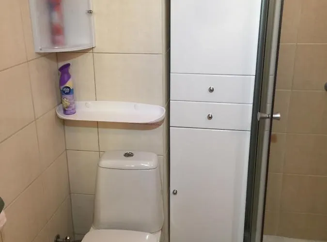 First Line At 奥布佐尔